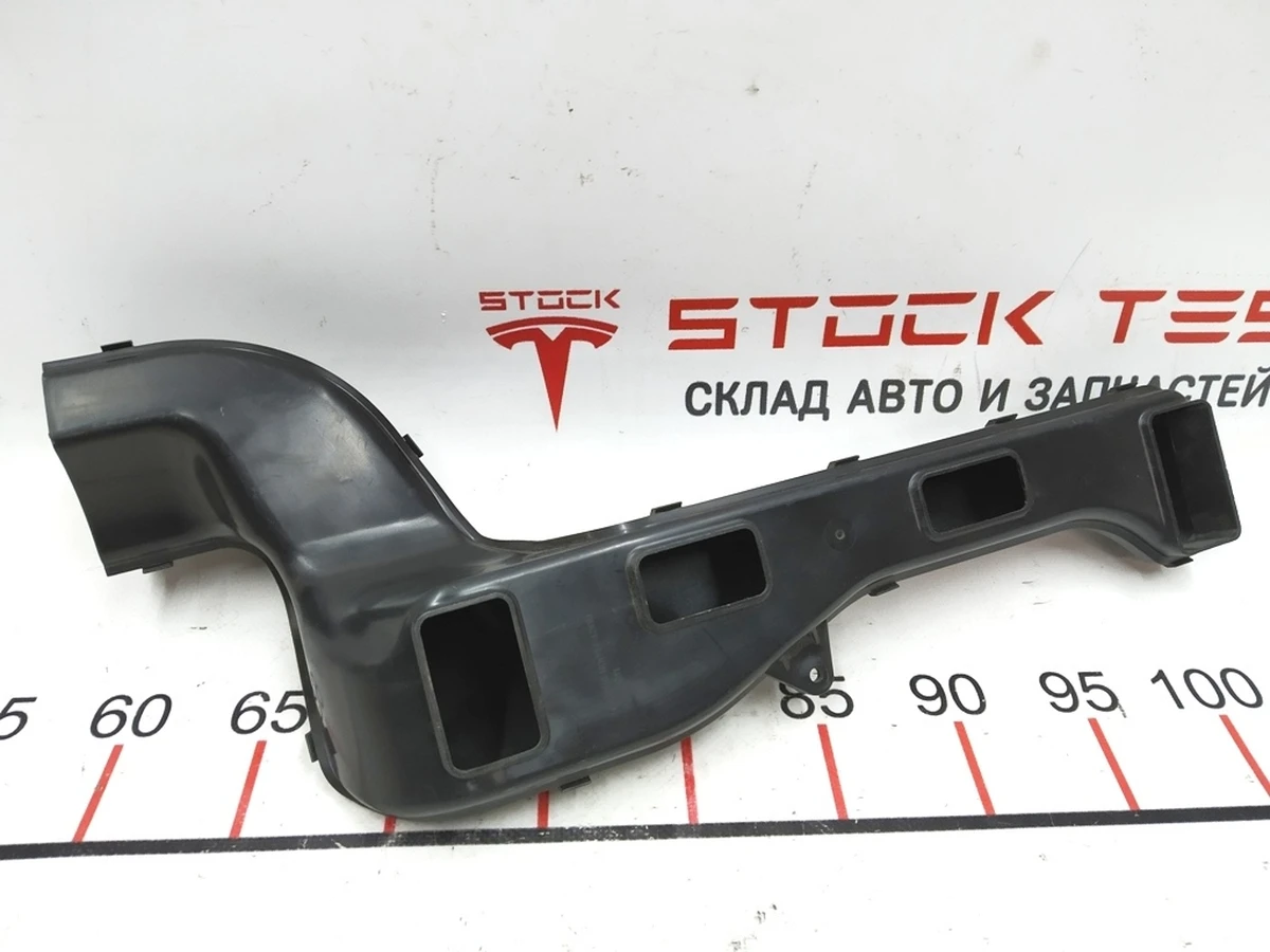 1 Повітропровід кліматичної установки (пічки) Tesla Model S, Model S REST 1116135-00-C 6007378-00-Q