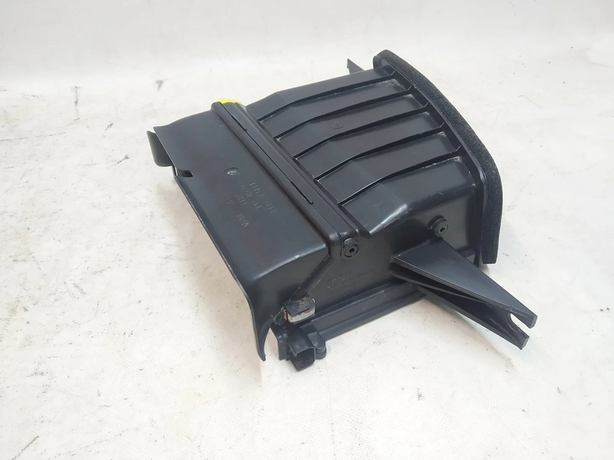 Повітрозабірник кліматичної установки (пічки салону) INLET впускний патрубок верхній Tesla model S 6007378-00-Q