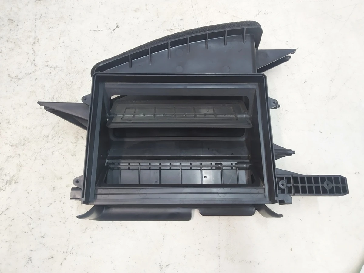 Повітрозабірник кліматичної установки (пічки салону) INLET впускний патрубок верхній Tesla model S 6007378-00-Q