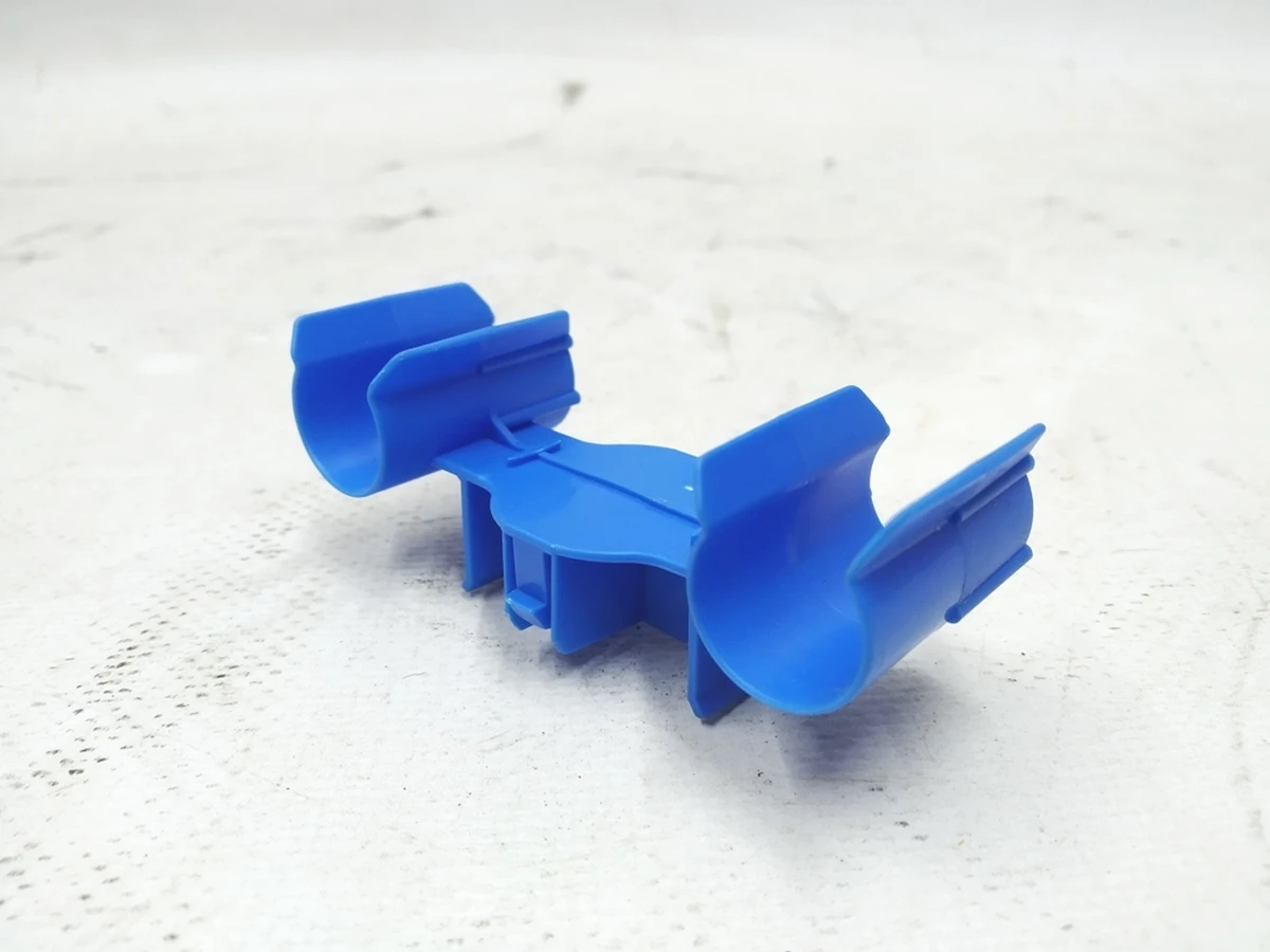 Tesla model 3 1116398-00-D main battery thermoregulation system fittings