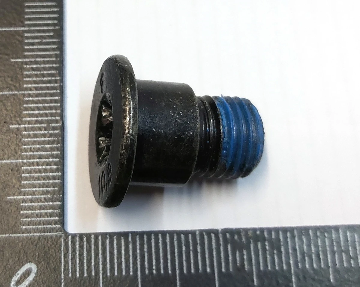 9 Болт M3 - M8x1.5 25mm HA70 captured fastener Tesla model Y 1117247-00-A