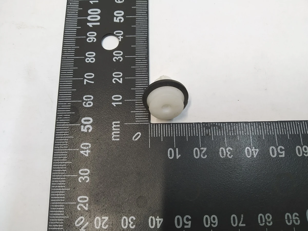 5 TRIM CLIP,8.5MM,0.7-1.6,RING,SEAL,POM white Tesla Model 3, Model Y 1117701-00-A