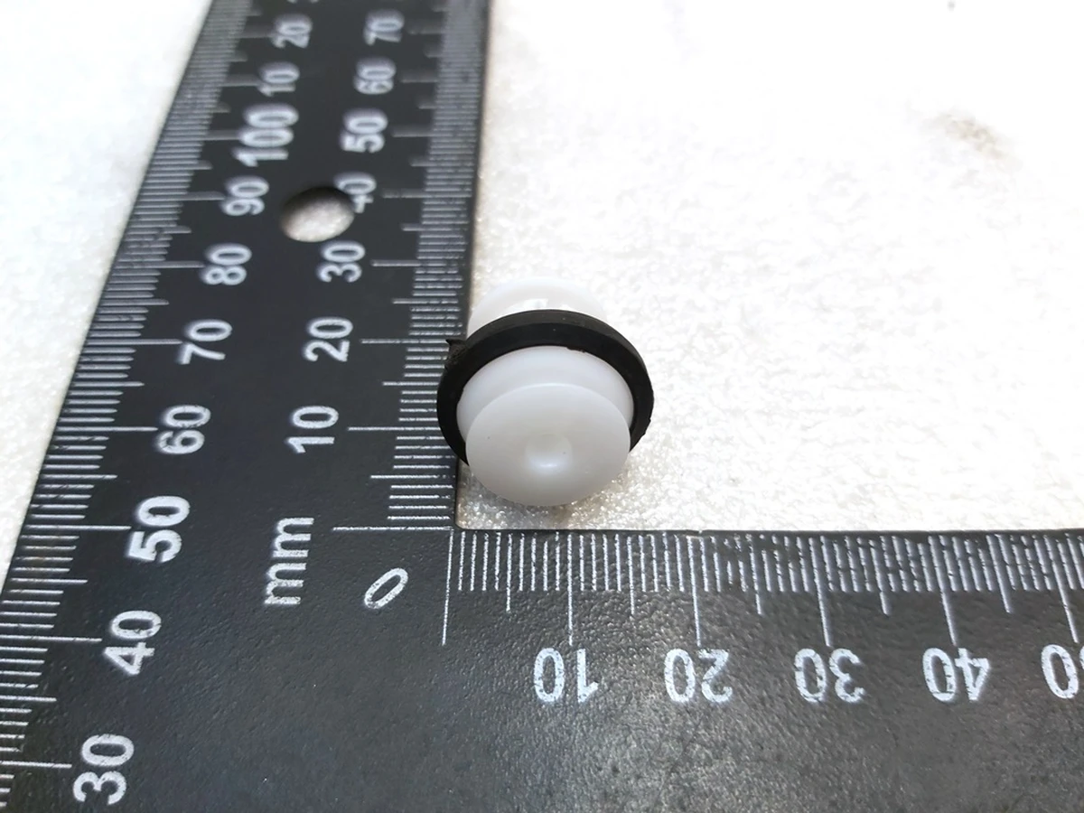 5 TRIM CLIP,8.5MM,0.7-1.6,RING,POM white Tesla model 3, model Y 1117701-00-A