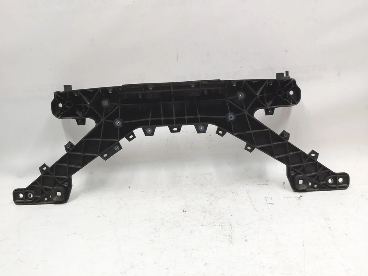 1 Панель радіаторів (пластик) RWD із пошкодженням Tesla model 3 1110240-00-F