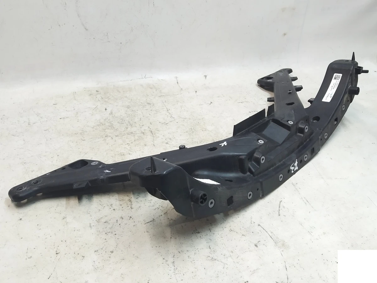 1 Панель радіаторів (пластик) відновлений Tesla Model 3 1110240-00-B