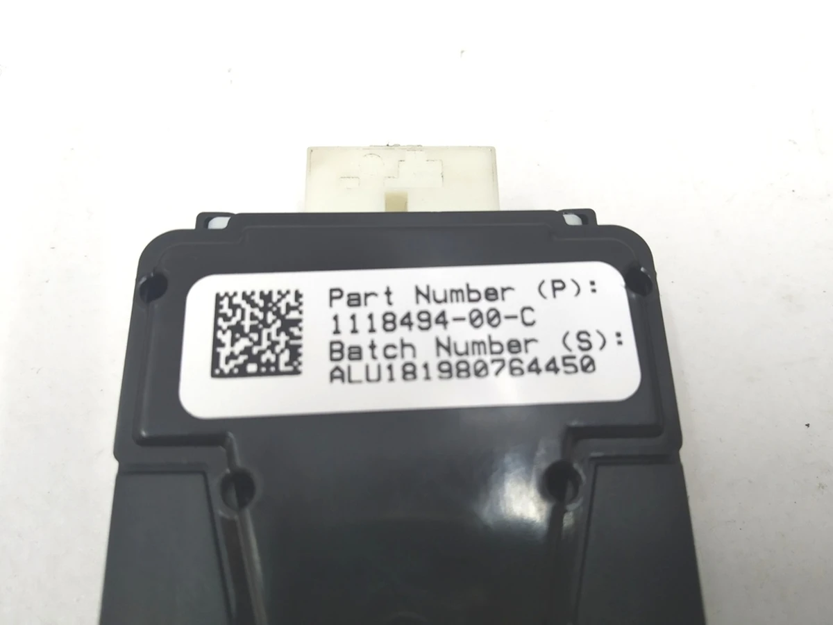 5 Блок керування компресора механізму регулювання поперекового упору сидіння 1-го ряду Tesla model S REST, model X, model 3, model Y 1118494-00-F