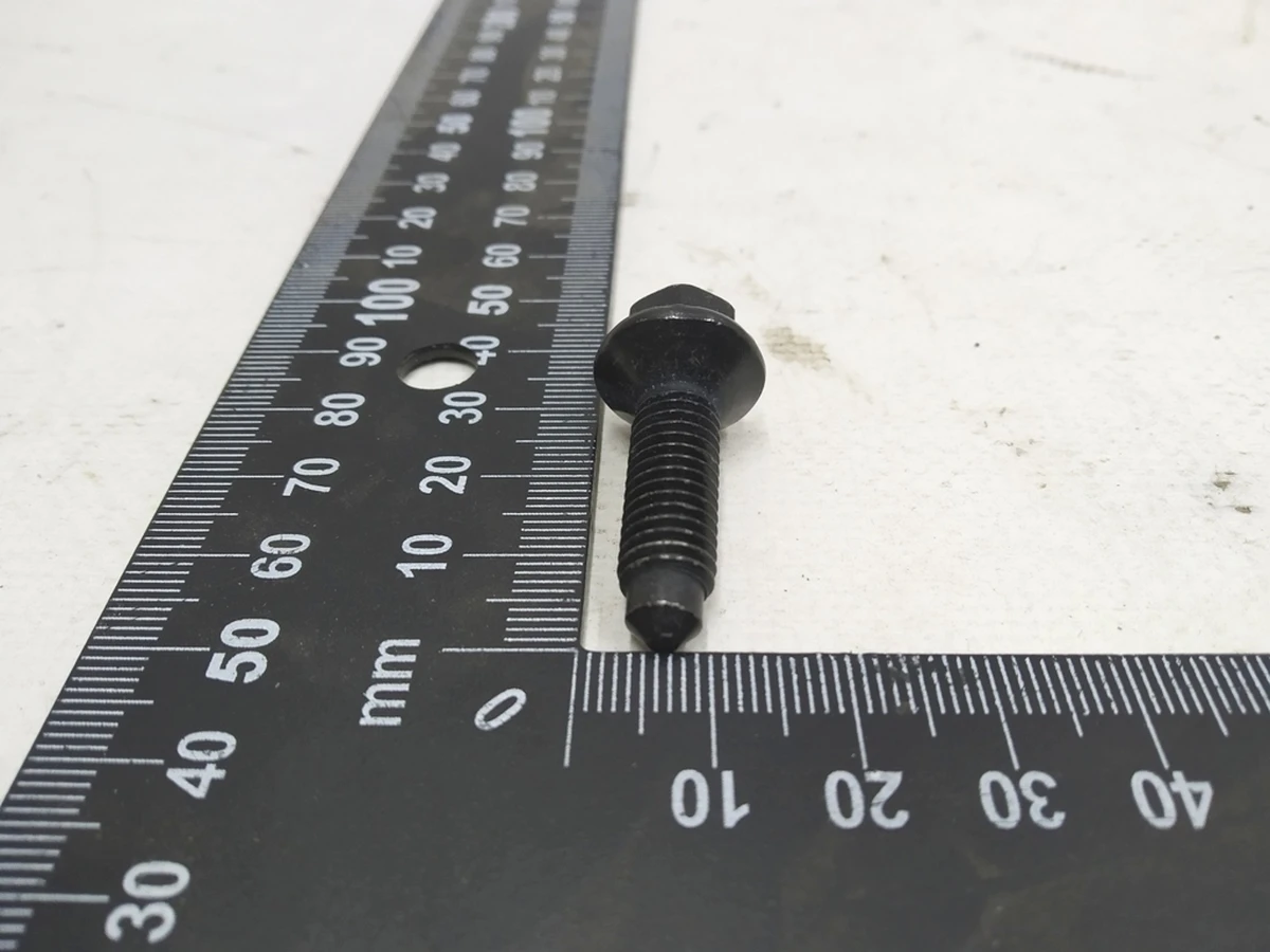 6 Болт [FL],M8-1.25x32,[109],PC,ZNNI Tesla Model 3 1119041-00-B