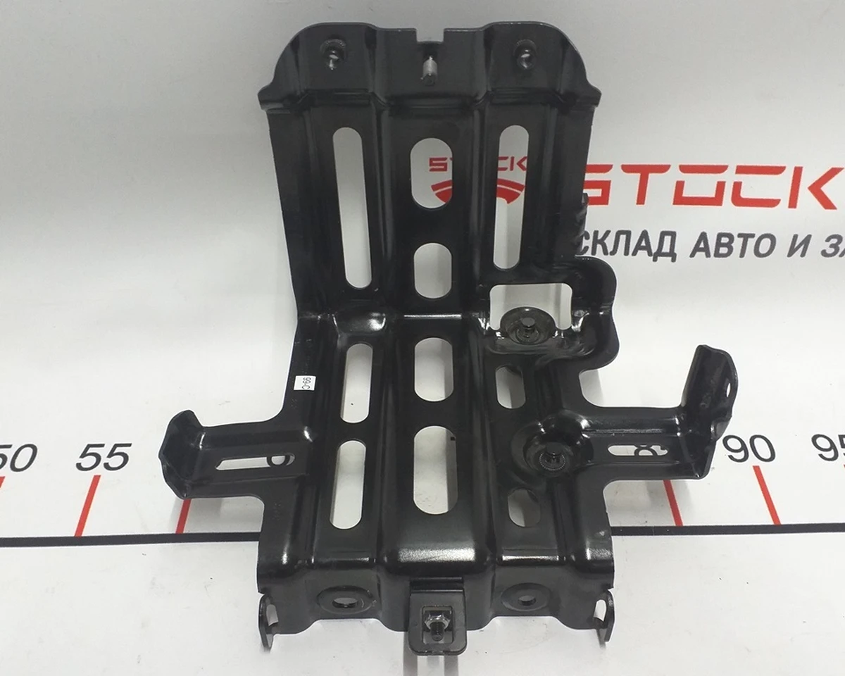 2 Кронштейн кріплення АКБ в зборі RWD Tesla model 3 1119120-00-D