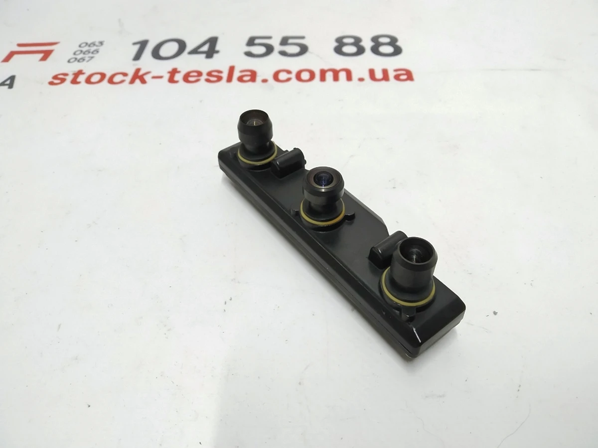 1 Камера TRIPLE лобового скла Tesla model S REST, model X 1120520-00-B