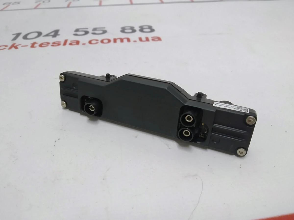 1 Камера TRIPLE лобового скла Tesla model S REST, model X 1120520-00-B