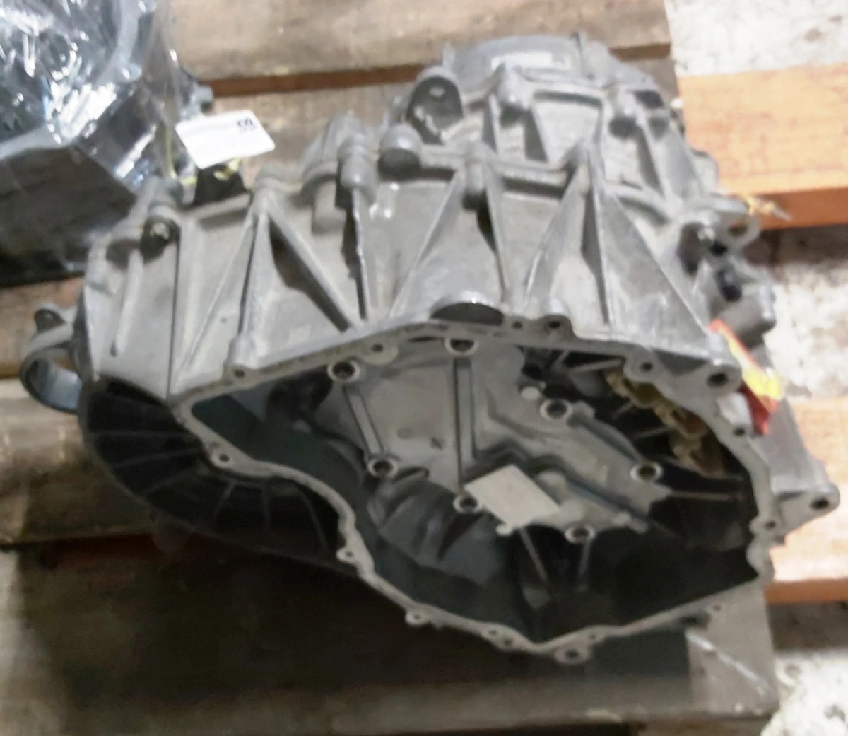 1 Мотор передній без інвертора, теплообмінника, масляний фільтр, насоси, штуцери, сайлентблоки Tesla model 3, model Y 1120960-00-F