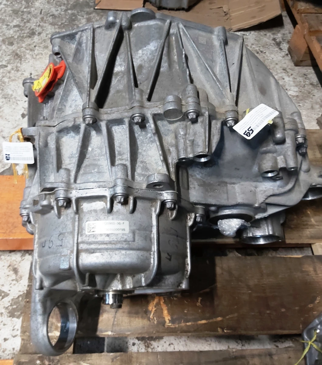 1 Мотор передний без инвертора,теплообменника,маслянных фильтр,насоса, штуцеров,сайлентблоков Tesla model 3, model Y 1120960-00-F