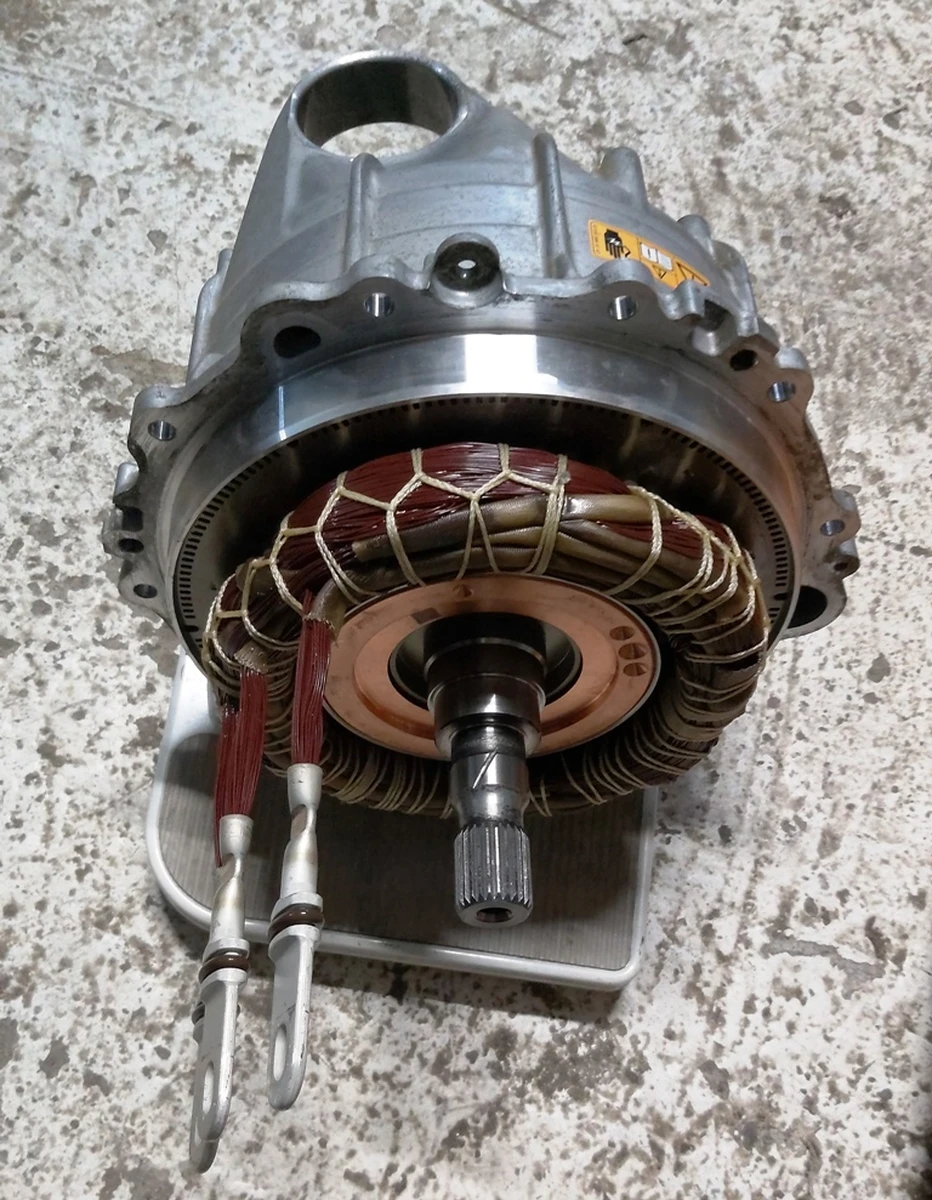 4 Мотор передний (статор-ротор) без резольвера Tesla Model 3 1120960-00-F