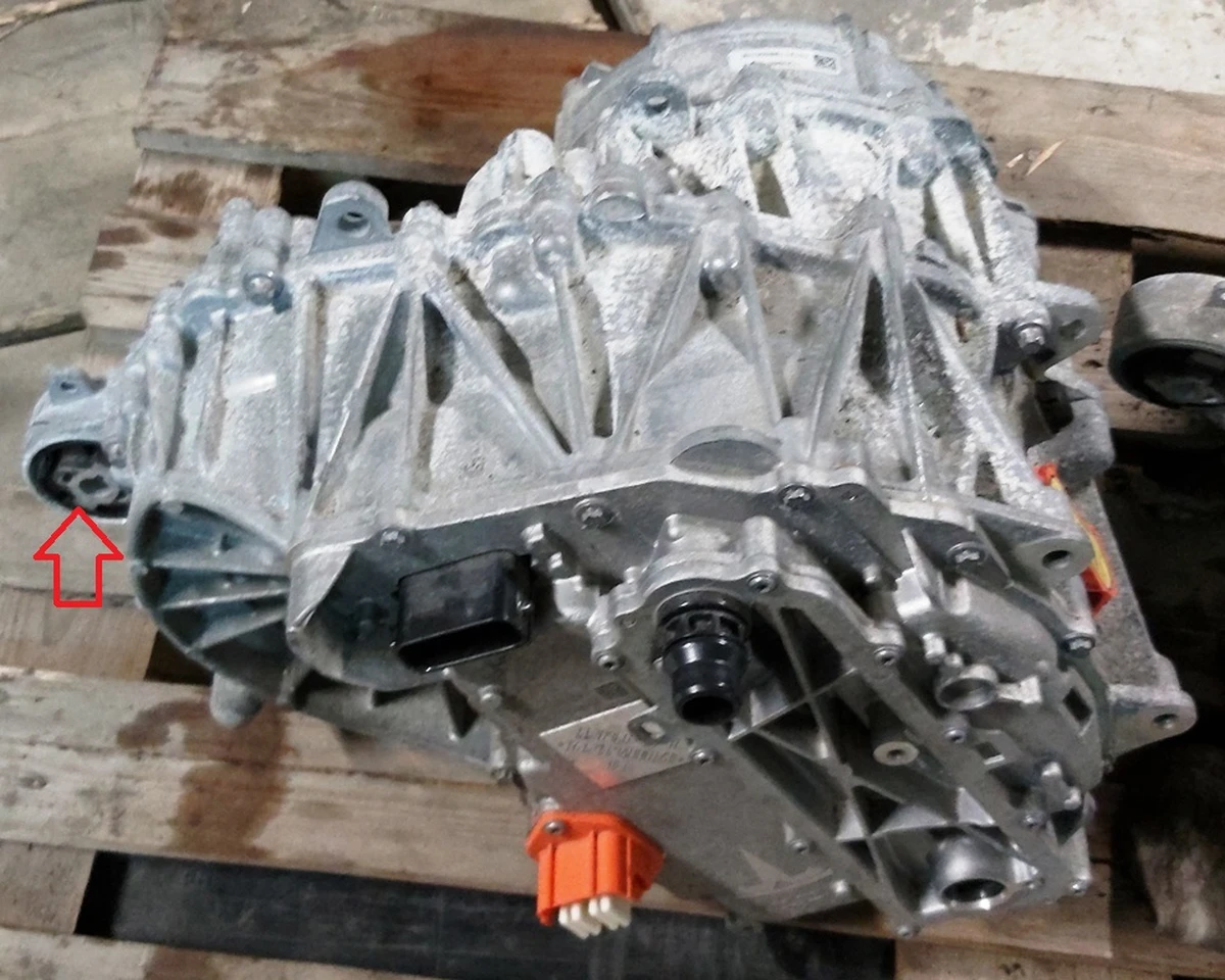 1 ASY,FRONT 3DU,GLOBAL without heat exchanger, oil filter and pump, inverter fittings with damage Tesla model 3, model Y 1120960-10-G