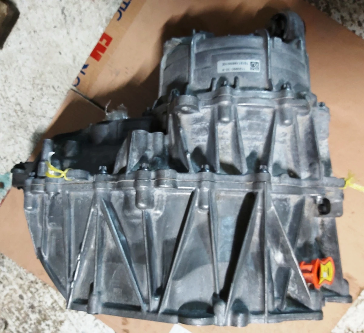 1 Мотор передній 3DU,GLOBAL без теплообмінника,фільтра,насоса,штуцерів,інвертора з пошкодженням Tesla model 3, model Y 1120960-10-G