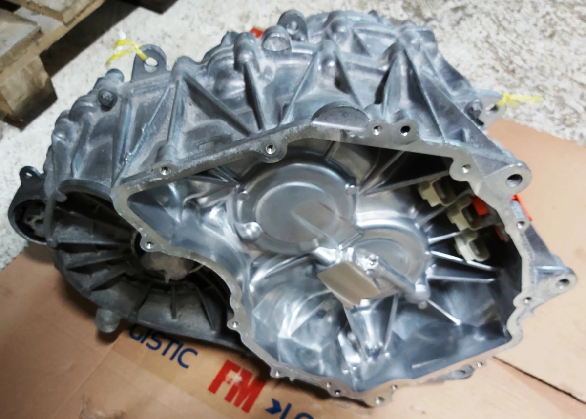 1 Мотор передній 3DU,GLOBAL без теплообмінника,фільтра,насоса,штуцерів,інвертора з пошкодженням Tesla model 3, model Y 1120960-10-G