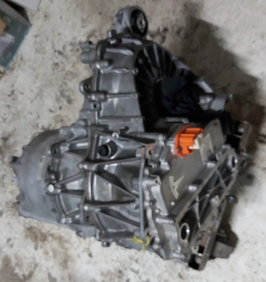 1 Мотор задний MOSFET без теплообменнка, масляных насоса и фильтра, штуцеров инвертора Tesla model 3 1120980-00-G