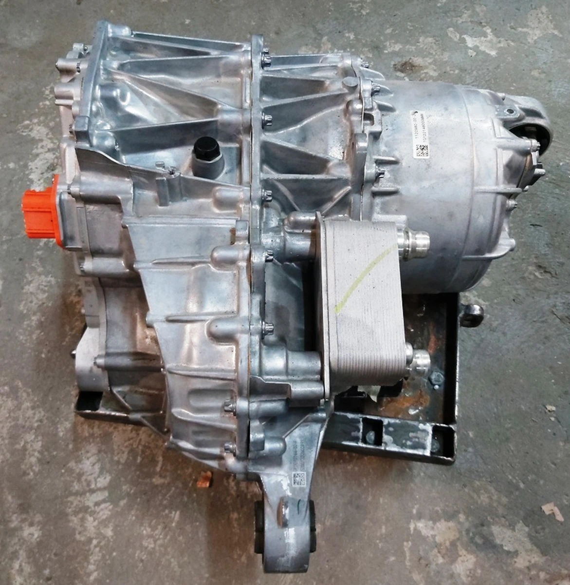 Мотор задний 1120980 MOSFET PERFORMANSE без инвертора, штуцеров, маслянного фильтра Tesla model 3, model Y 1120980-00-J