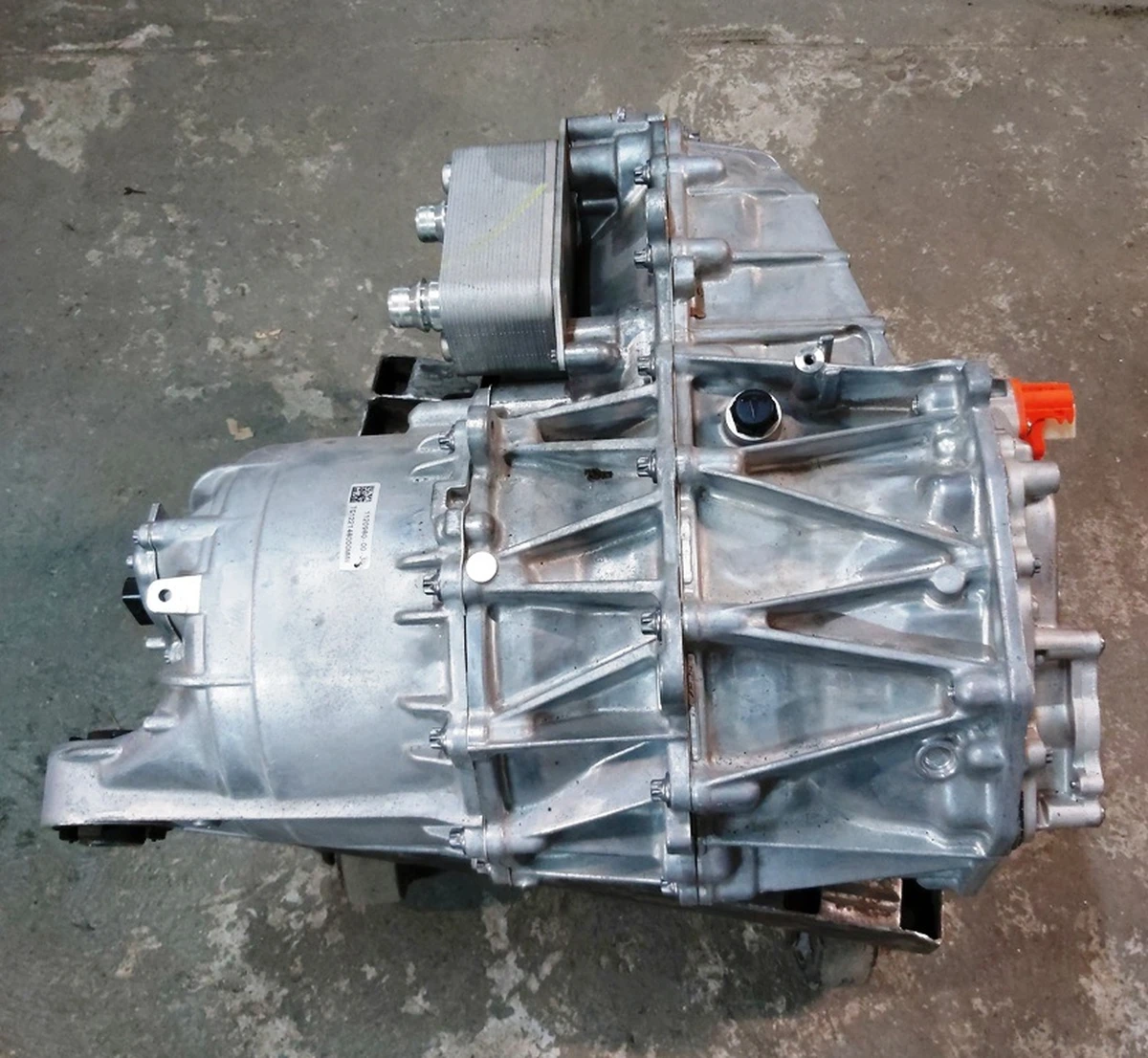 Мотор задний 1120980 MOSFET PERFORMANSE без инвертора, штуцеров, маслянного фильтра Tesla model 3, model Y 1120980-00-J