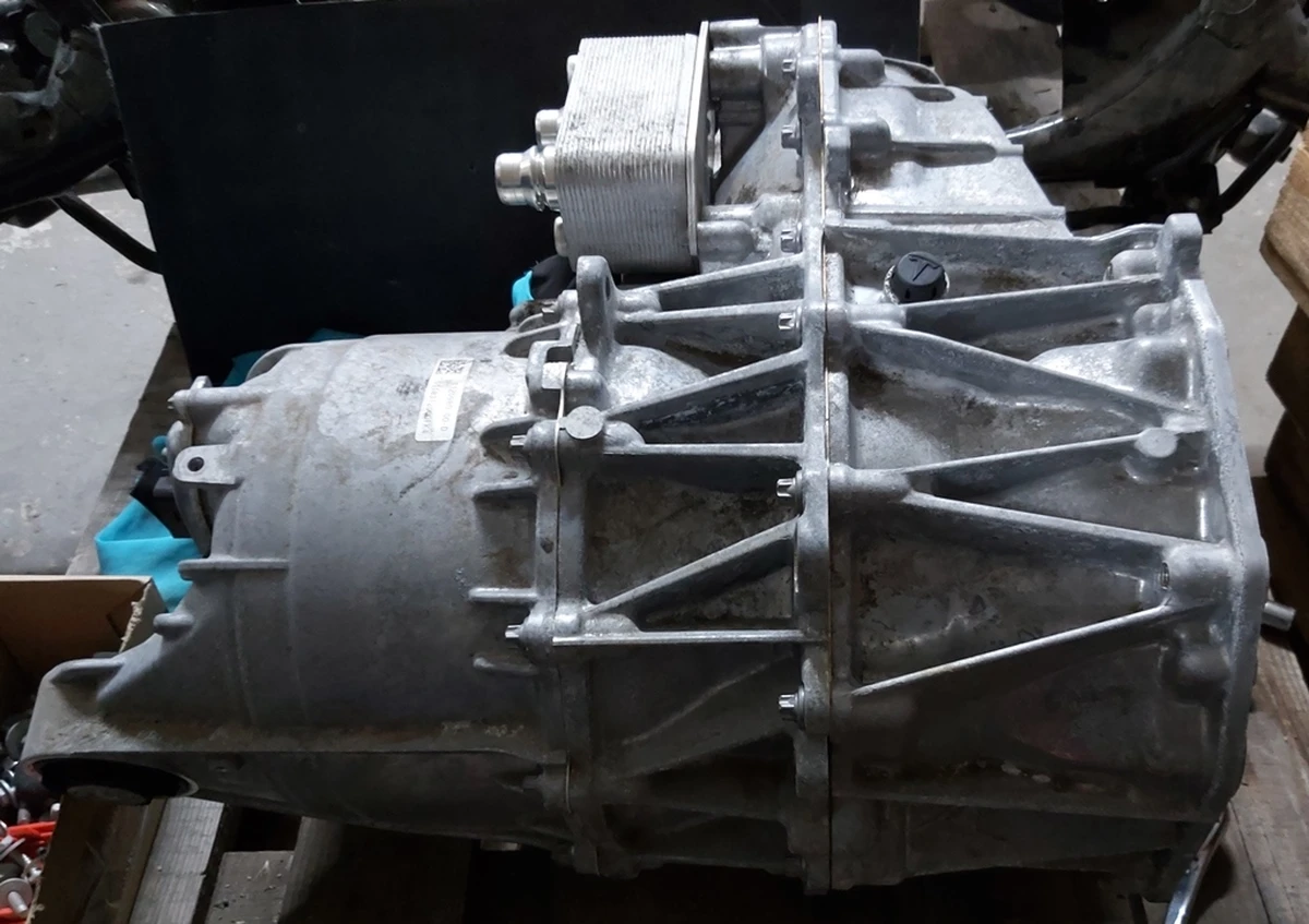 Мотор задний MOSFET в сборе без инвертора Tesla model 3 1120980-00-D