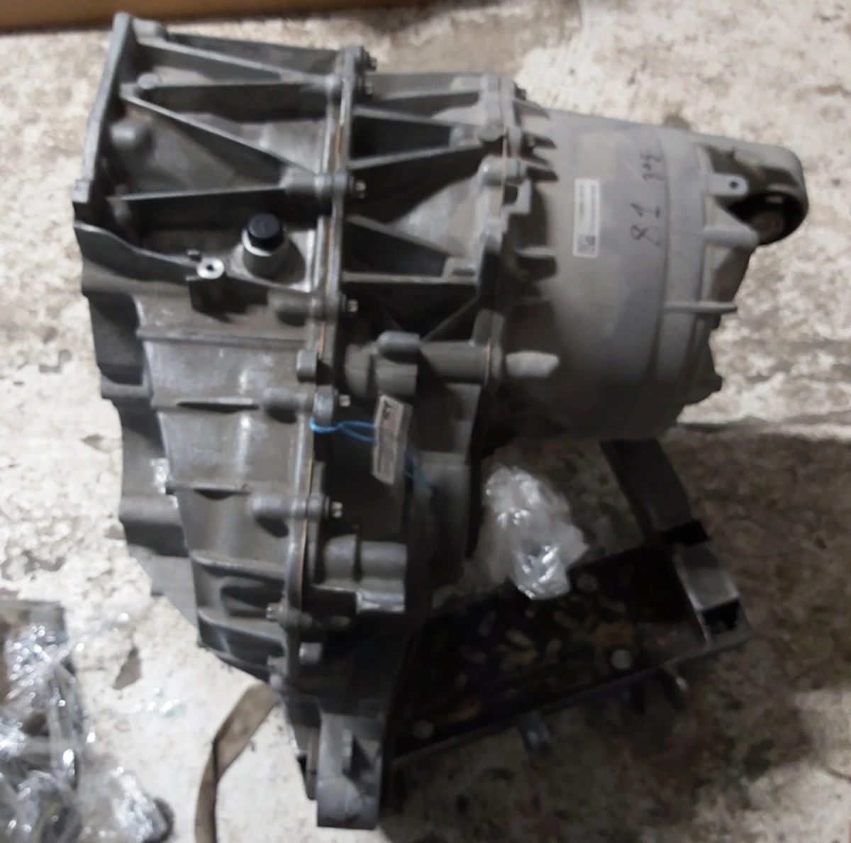 1 Мотор задній 3DU LOW CURRENT без теплообмінника,інвертора,резольвера,масляного фільтра,насоса,штуцерів Tesla Model 3, Model Y 1120990-00-J