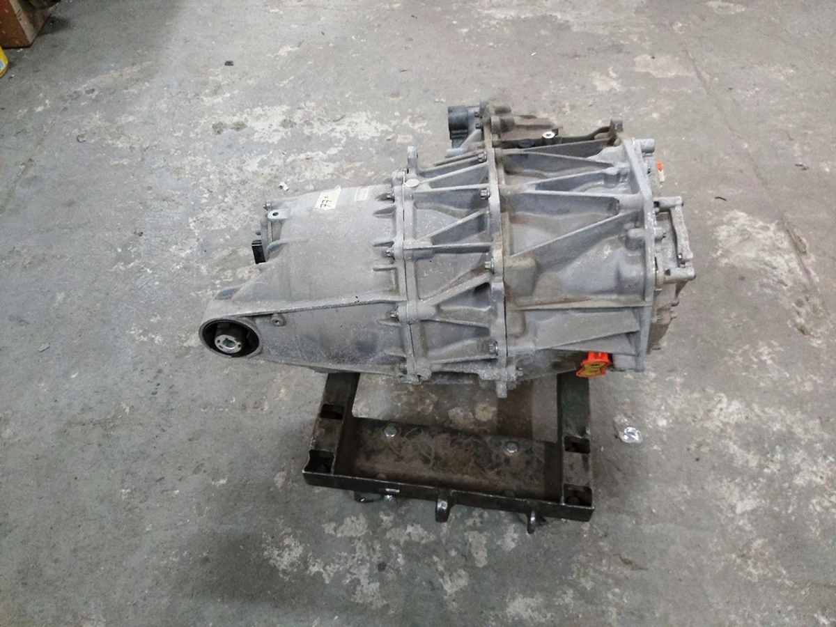 1 Мотор задний 3DU LOW CURRENT без теплообменника,масляных фильтра,насоса,штуцеров Tesla Model 3, Model Y 1120990-00-J