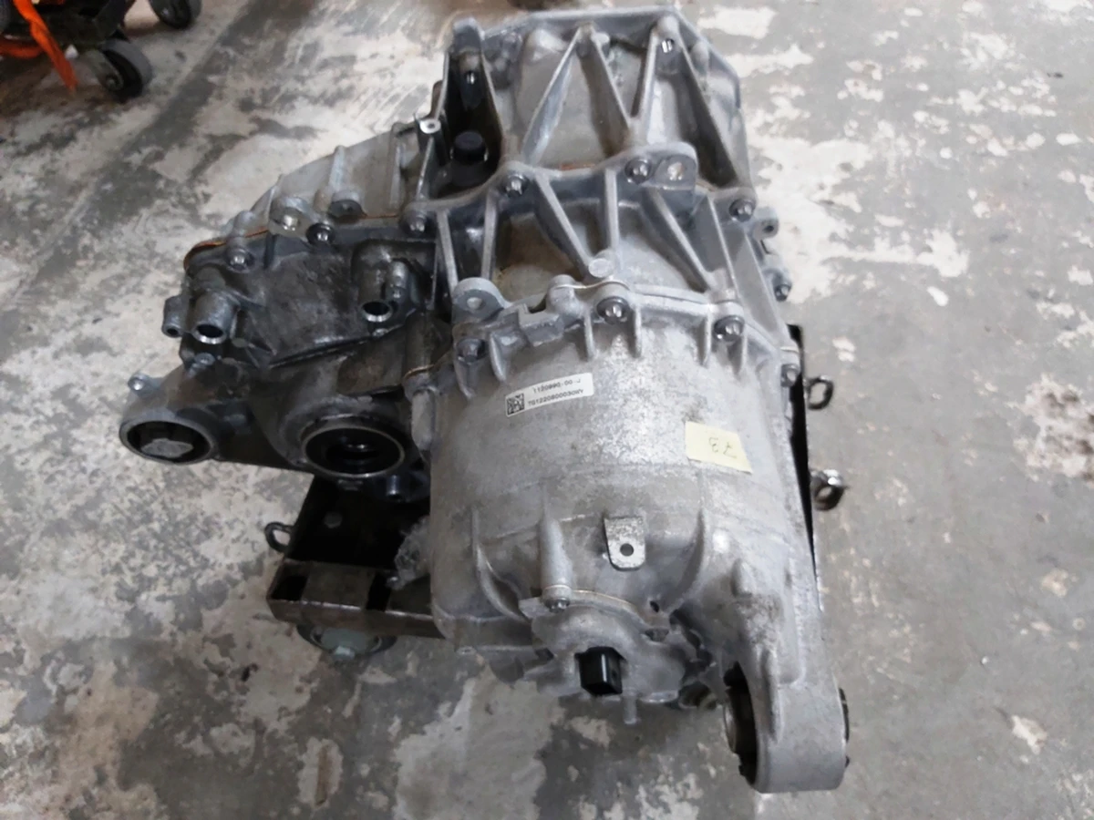 1 Мотор задній 3DU-LOW CURRENT в зборі Tesla model 3 1120990-00-H