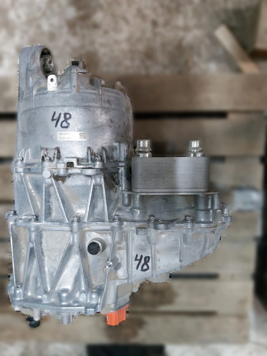 1 Мотор задній MOSFET у зборі з пошкодженням Tesla model 3 1120990-00-H