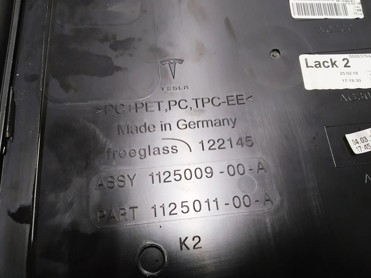 19 Panel outer roof rear central Tesla model X 1125009-00-B