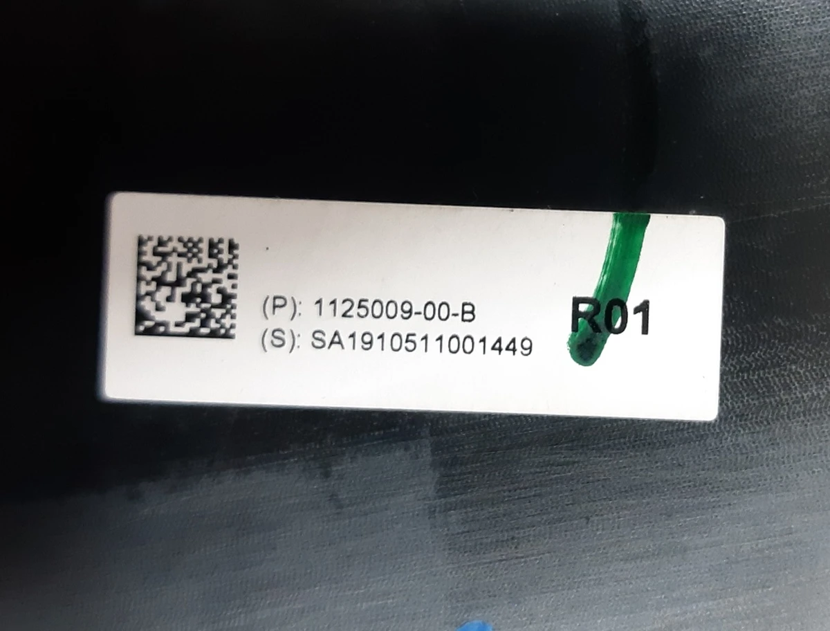 19 Панель зовнішній дах задній центральний Tesla model X 1125009-00-B