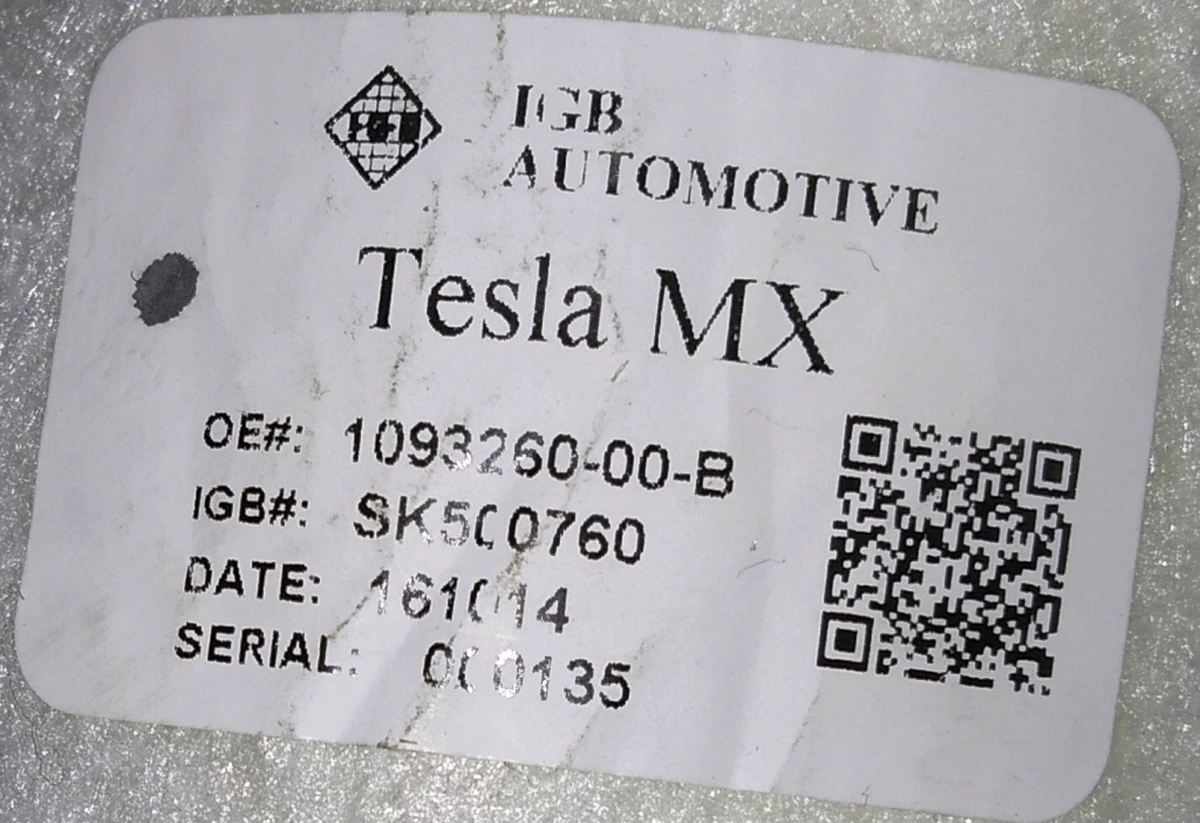 Пінний наповнювач спинки одинарного правого сидіння 2-го ряду в зборі з підігрівом Tesla model X 2345616-03-A