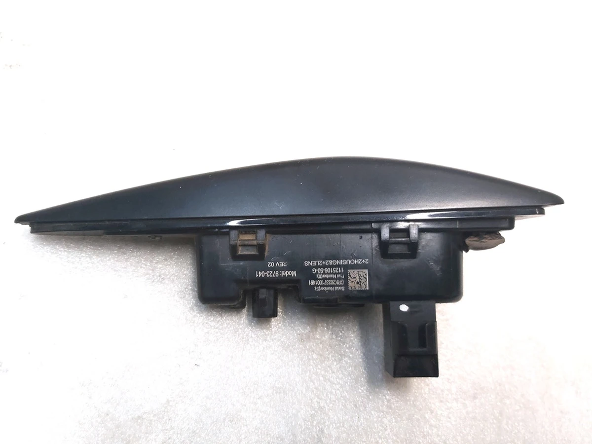 3 Повторитель поворота левый (камера) накладка Carbon Tesla model 3 1125106-77-E