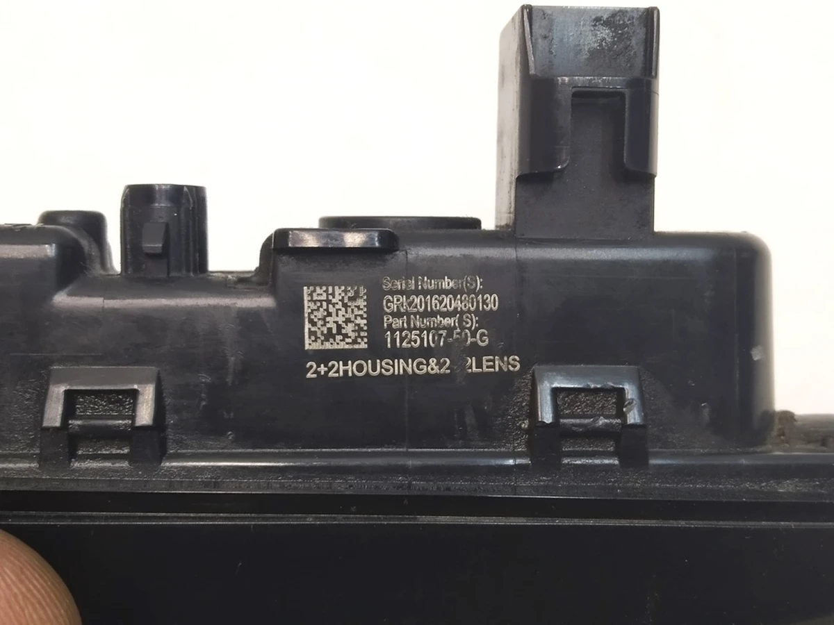 6 Повторитель поворота правый (камера) АП2,5 BLACK Tesla model X, model Y 1125107-50-G