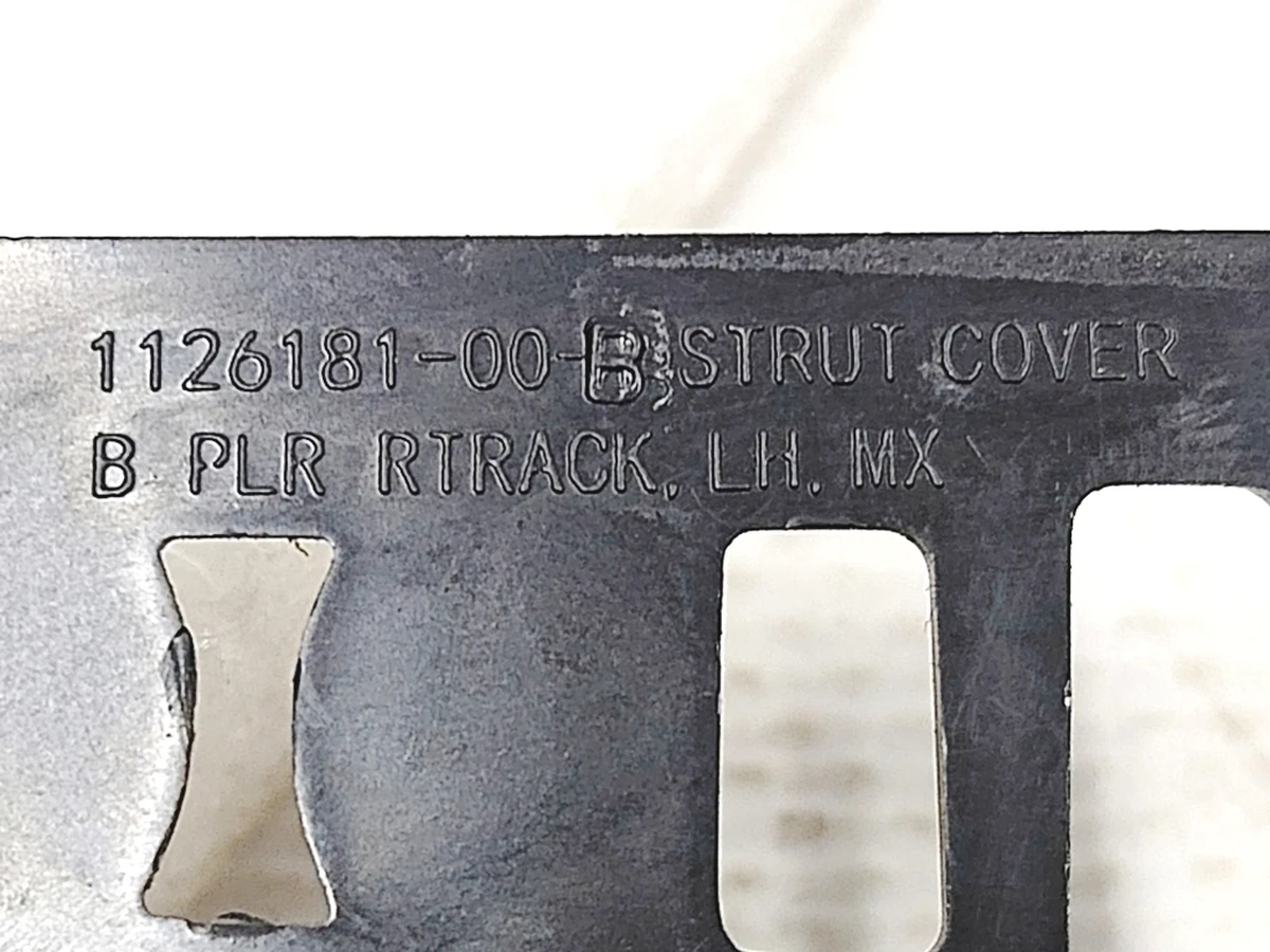 4 Заглушка накладки дверного отвору заднього лівого стійка B Tesla model X 1144090-00-A