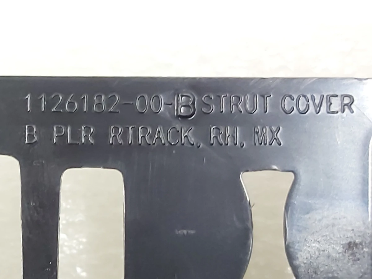 4 Заглушка накладки дверного отвору заднього правого стійка B Tesla model X 1144091-00-A