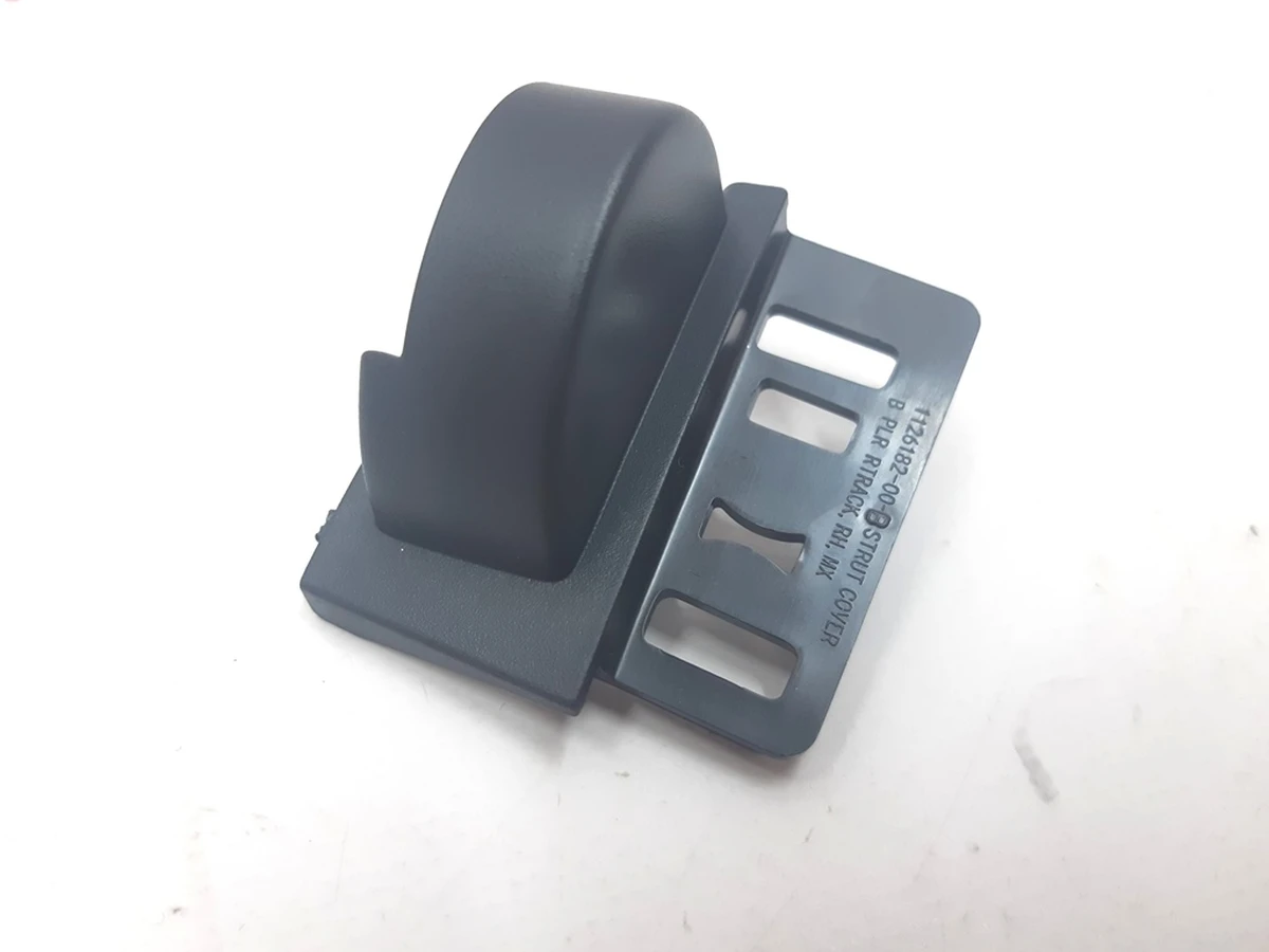 4 Заглушка накладки дверного отвору заднього правого стійка B Tesla model X 1144091-00-A