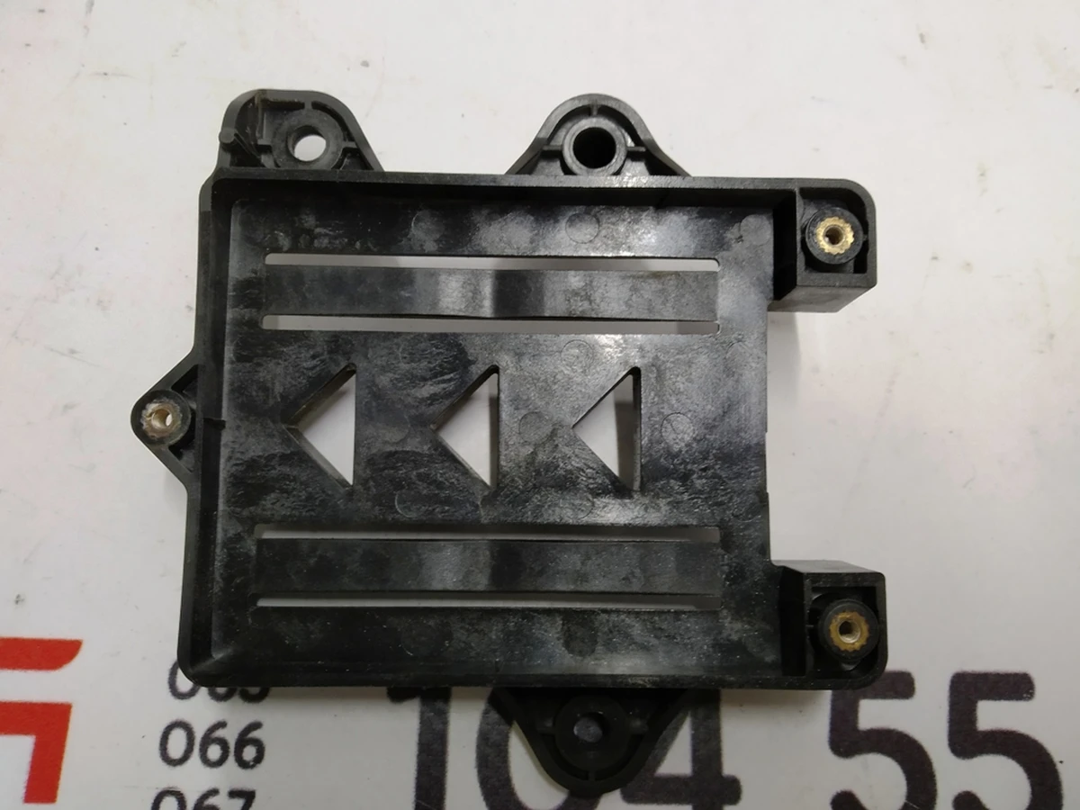 7 Кронштейн радара автопілота AP 2.5 Tesla model X 1126257-00-C