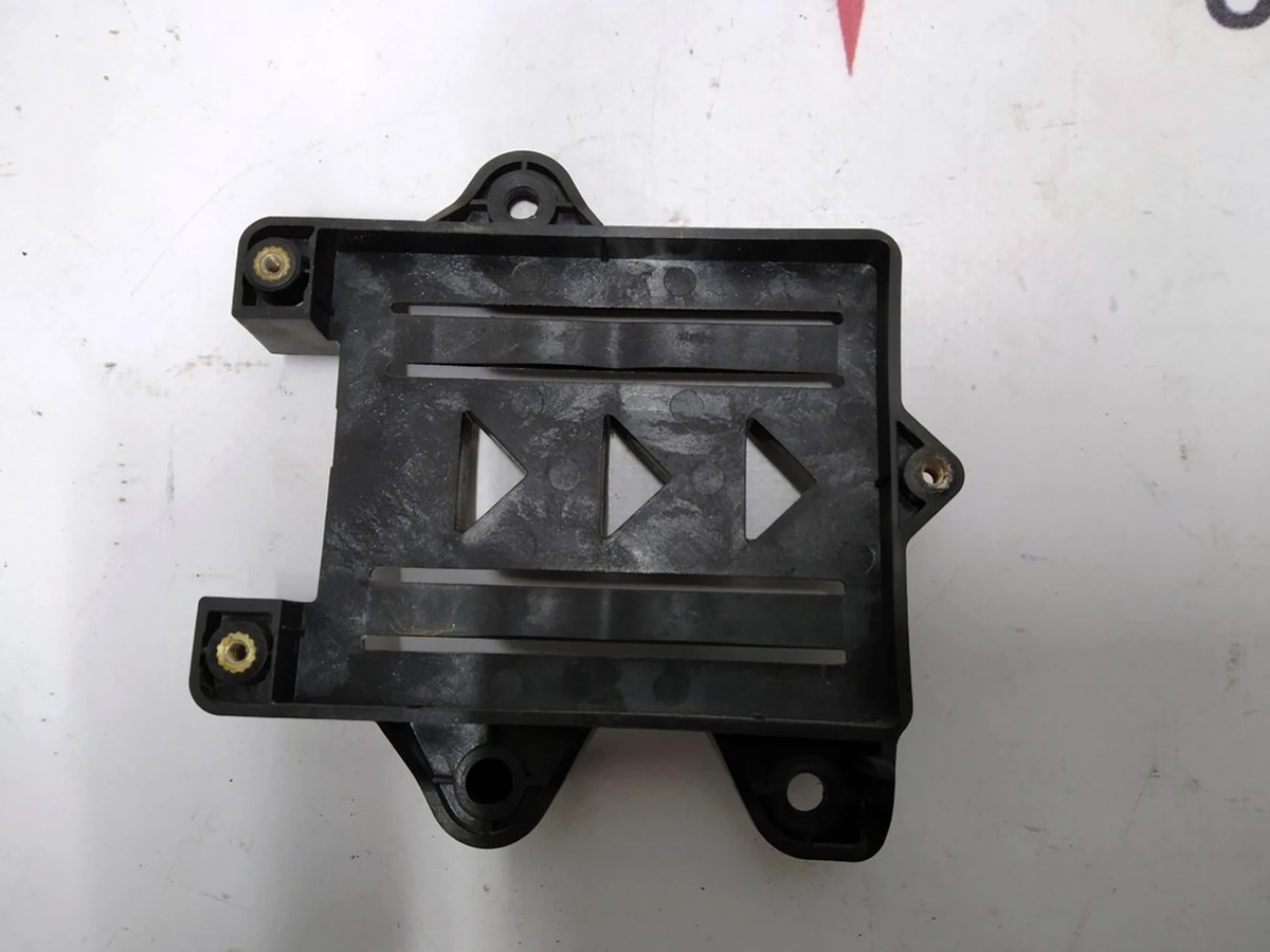 7 Кронштейн радара автопілота AP 2.5 Tesla model X 1126257-00-C