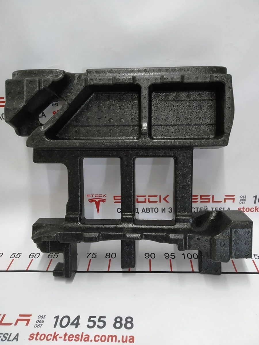 8 Панель заповнення пустот (2-й ряд сидінь) правий Tesla Model X 1126912-00-A