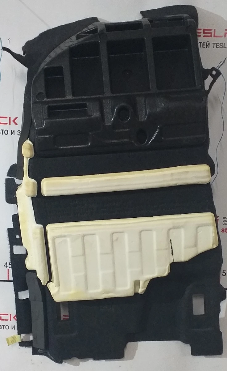 2 Килимове покриття салону переднє праве в зборі Tesla model 3 1127284-00-D