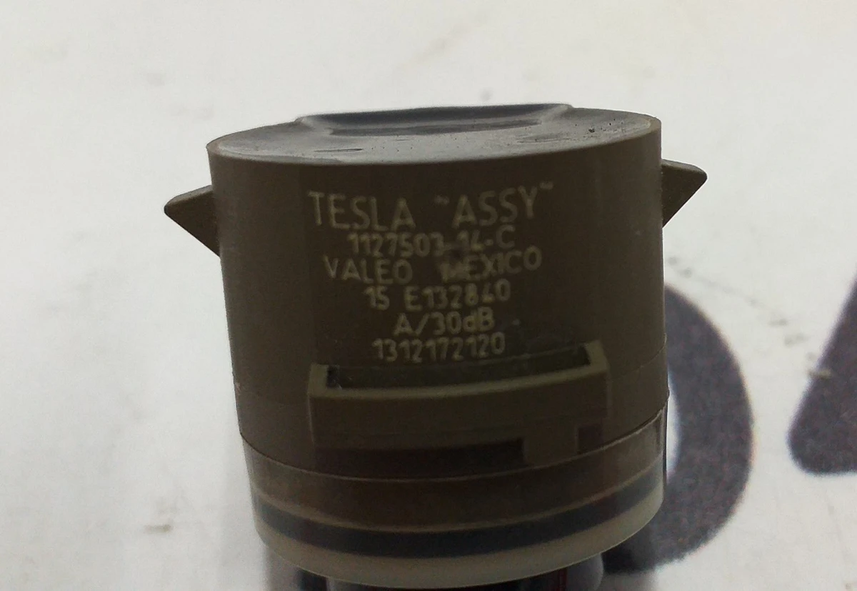 1 Датчик парктроніка АП2.0 2.5 3.0 Tesla model S REST X 3 Y 1127503-14-C