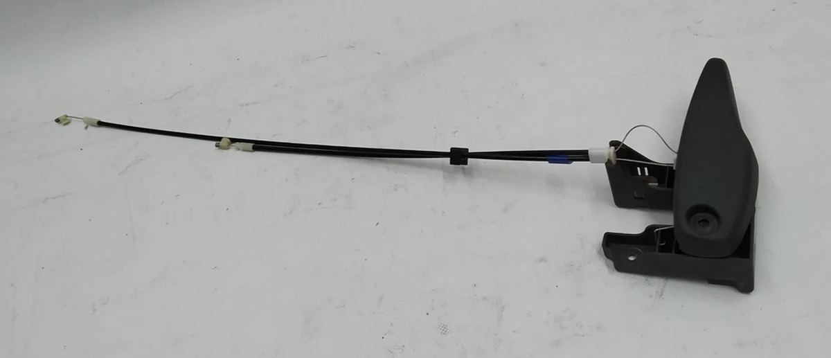 1 Механизм ручной разблокироки механизма перемещения одинарного правого сиденья 2-го ряда в сборе Tesla model X 3123720-03-A