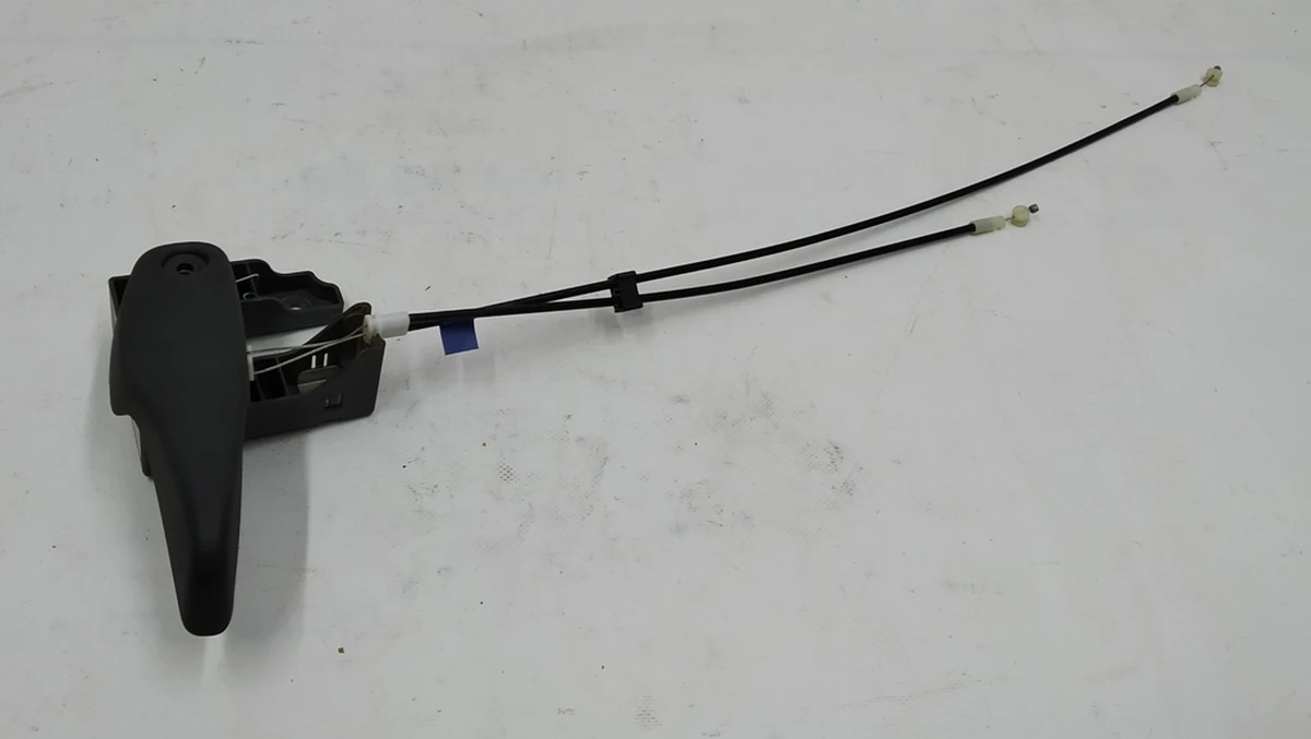 1 Механизм ручной разблокироки механизма перемещения одинарного правого сиденья 2-го ряда в сборе Tesla model X 3123720-03-A