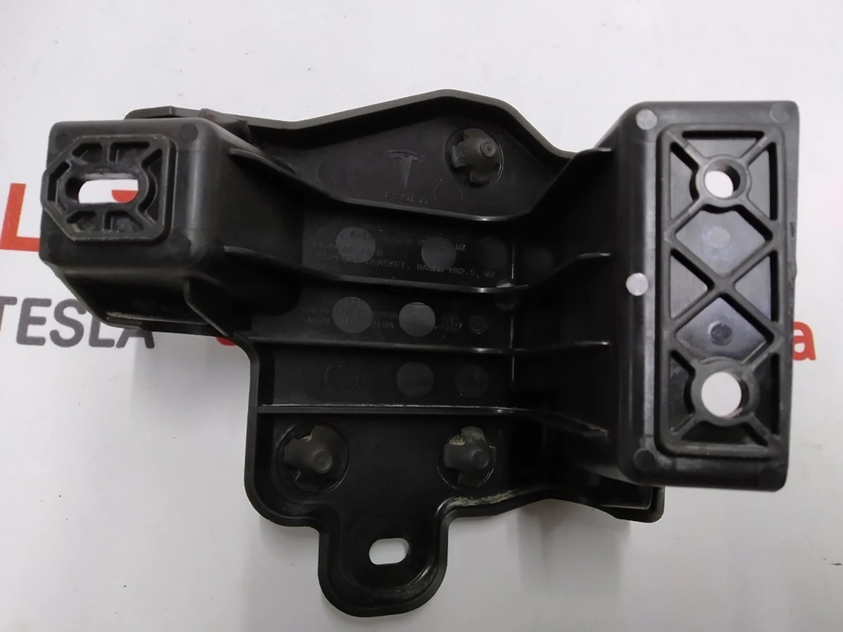 7 Кронштейн радара автопілота АП2.5 Tesla model X 1128429-00-D