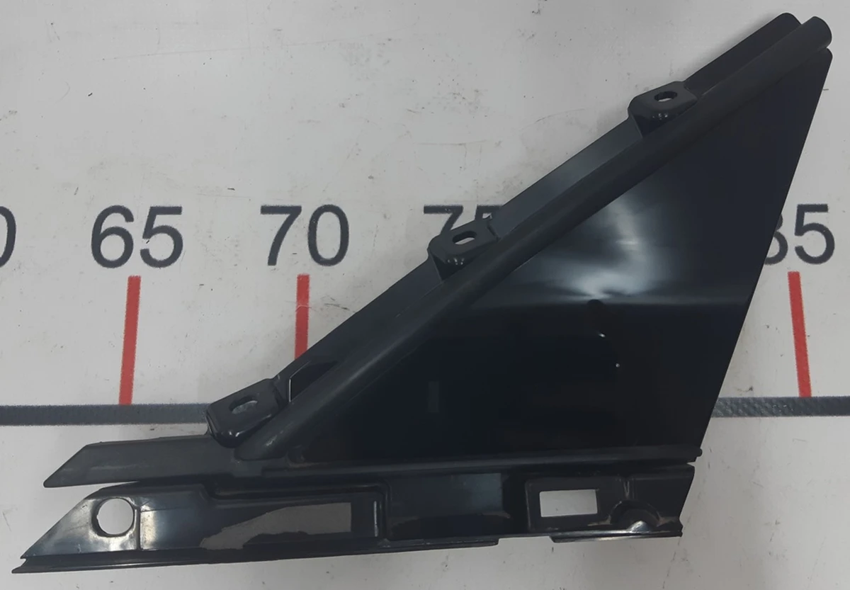 8 FRONT QUARTER APPLIQUE COMPLETE ASSEMBLY - LH Tesla model X 1128707-00-C