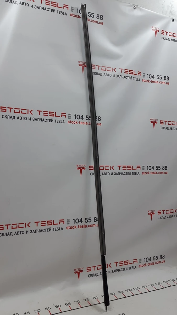 Молдинг кузова бічний лівий хромований метал Tesla model X 1128871-00-G