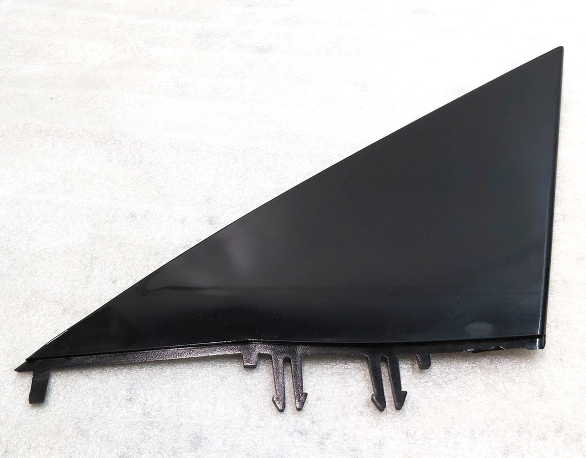 8 Заглушка зеркала левого 2287.3013 (треугольник) Tesla Model 3, Model 3 Jan 2024 1130655-00-D