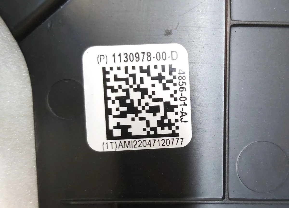 3 Панель отвору для ніг пасажира верхня Tesla model 3 1100553-00-E