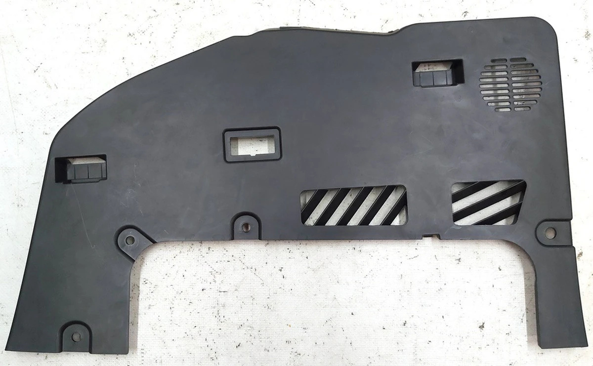 3 Панель проема для ног пассажира верхняя Tesla model 3 1100553-00-E