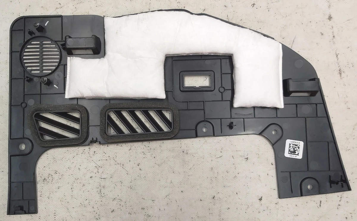 3 Панель проема для ног пассажира верхняя Tesla model 3 1100553-00-E